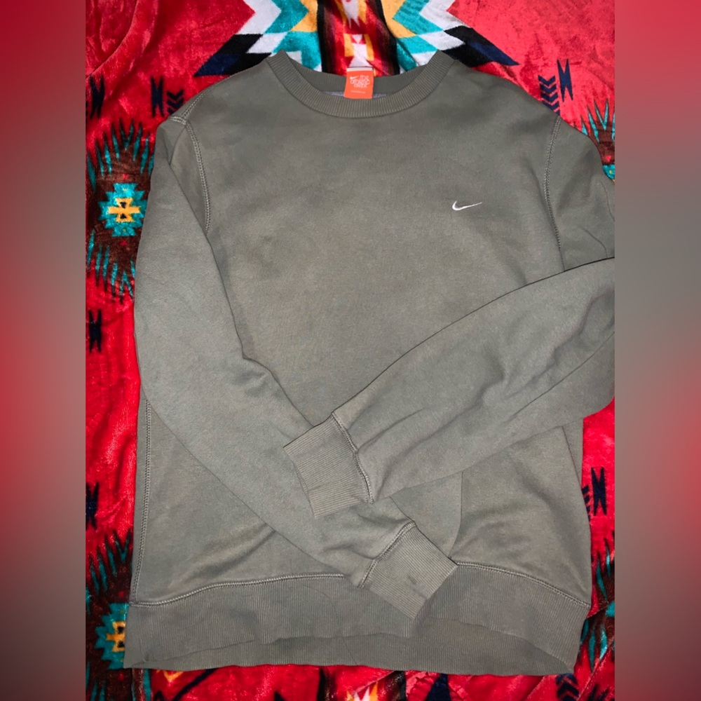 NIKE crewneck sweater